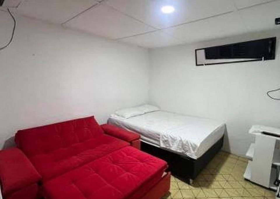 TV and multimedia, Photo of the whole room, Bedroom, air conditioner