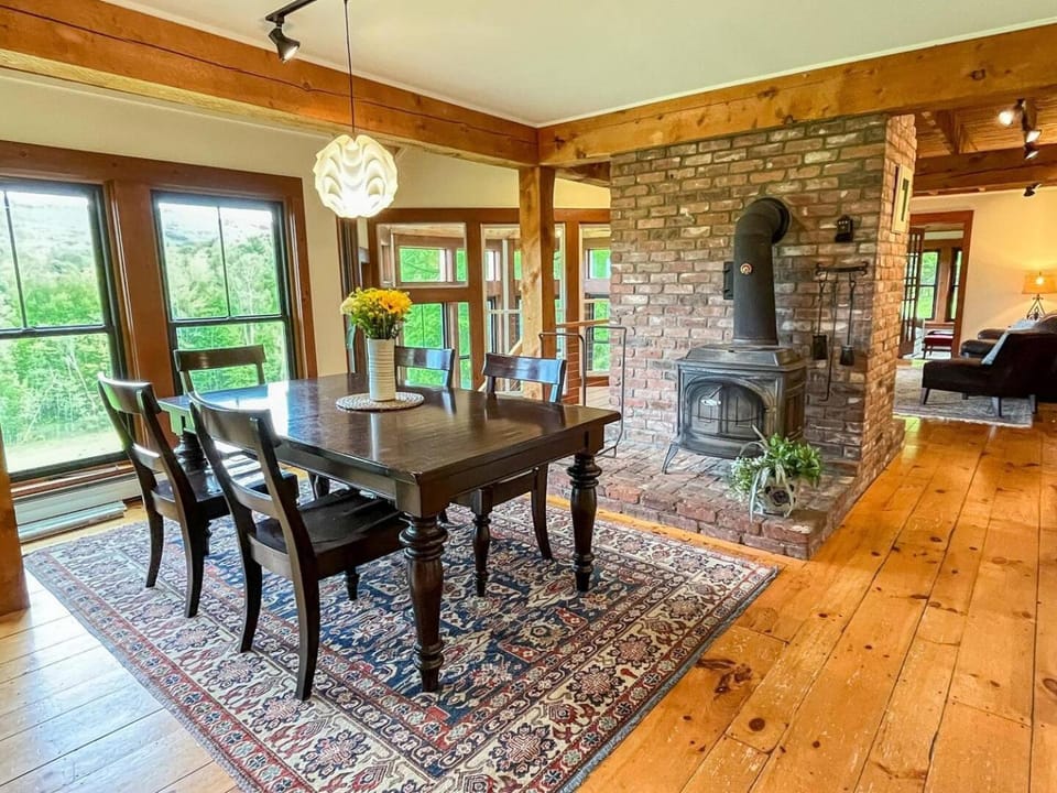 Secluded Vermont Home with Stunning Private View! House in Waitsfield