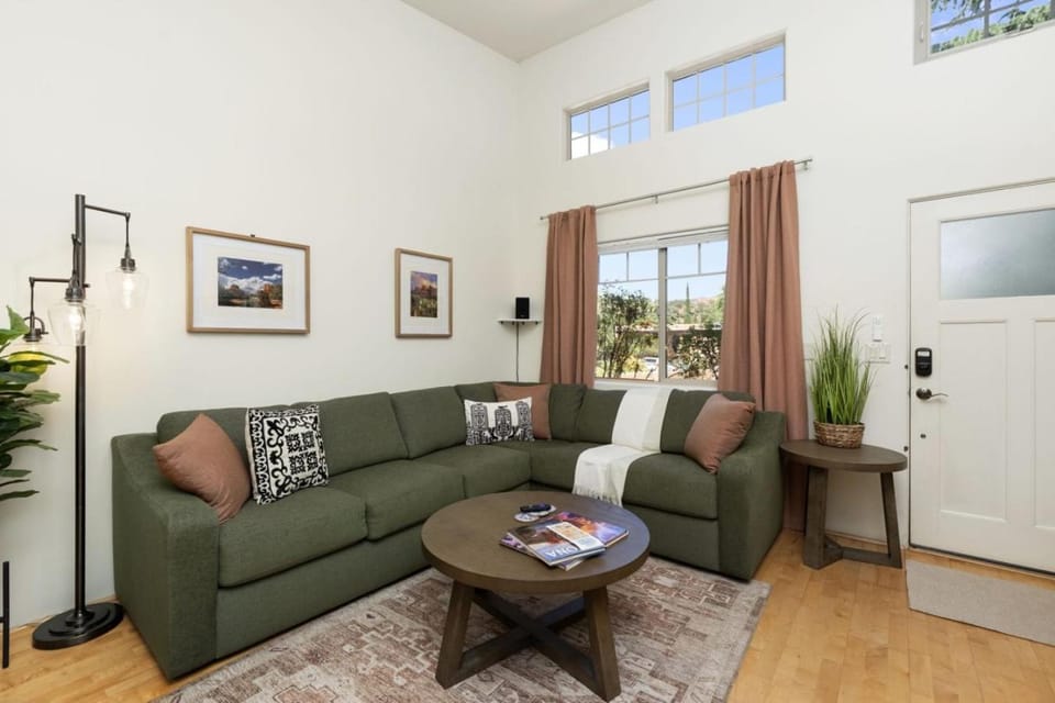2BR Scenic Sedona with Patio and Views House in Sedona