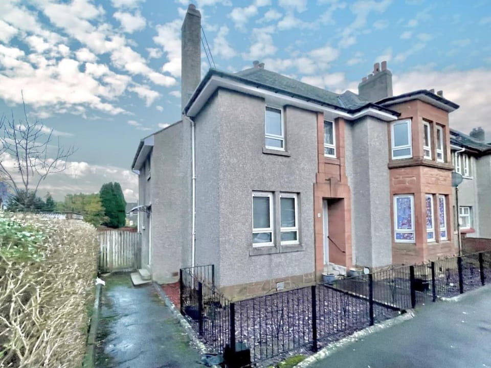 Jess View Apartment in Paisley