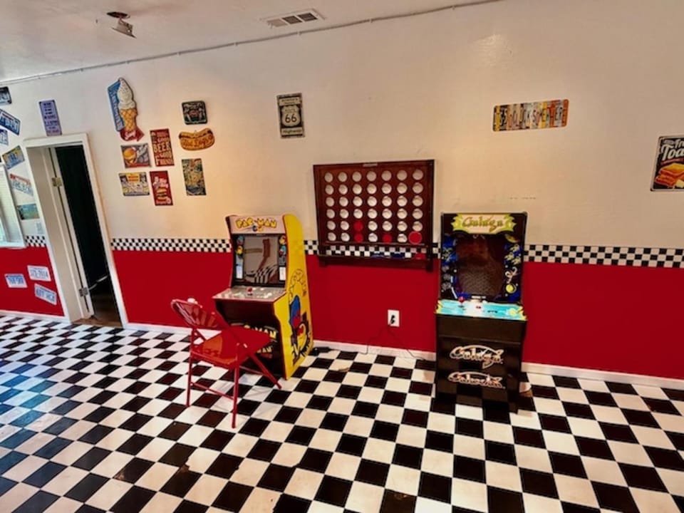 Camp Coleman-Theater Room - Game Room - Sleeps 29 House in Sierra Nevada