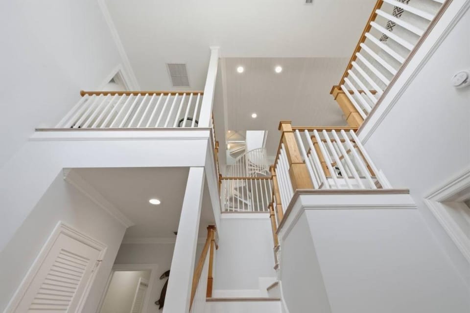 4BR Ocean View Home. Steps away from Juno Beach! House in Juno Beach