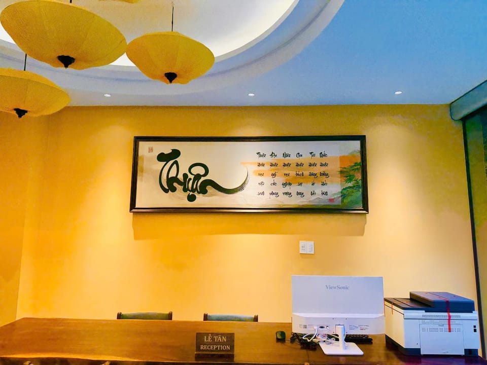 Communal lounge/ TV room, Lobby or reception, concierge