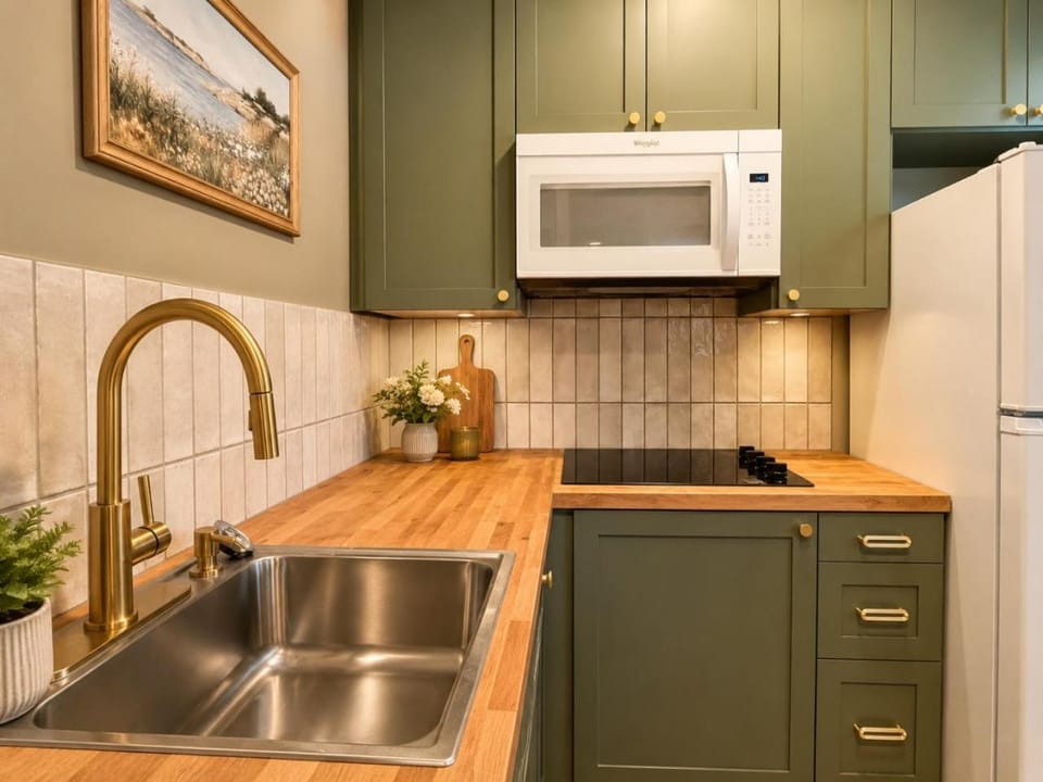 Sage Solace Studio Near Downtown and Beaches House in Traverse City