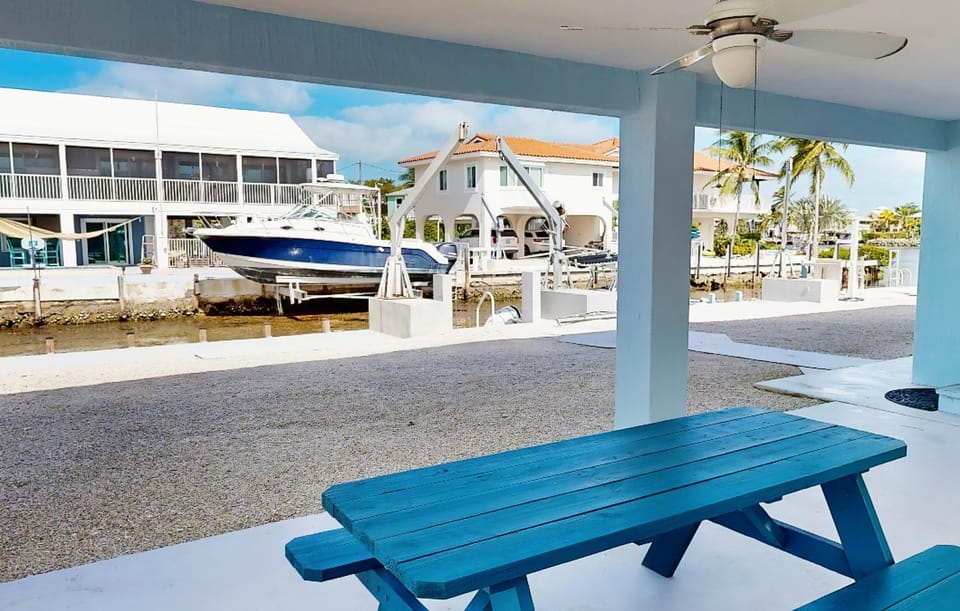 MA222 Seabreeze Haven House in Marathon