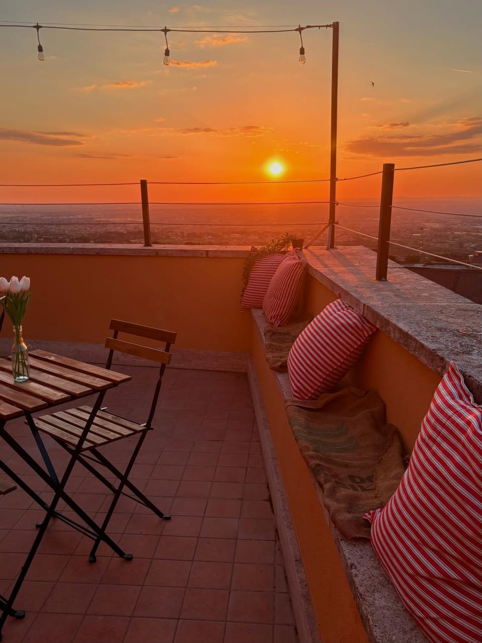 Natural landscape, View (from property/room), Balcony/Terrace, Seating area, Dining area, Sunrise, Sunset