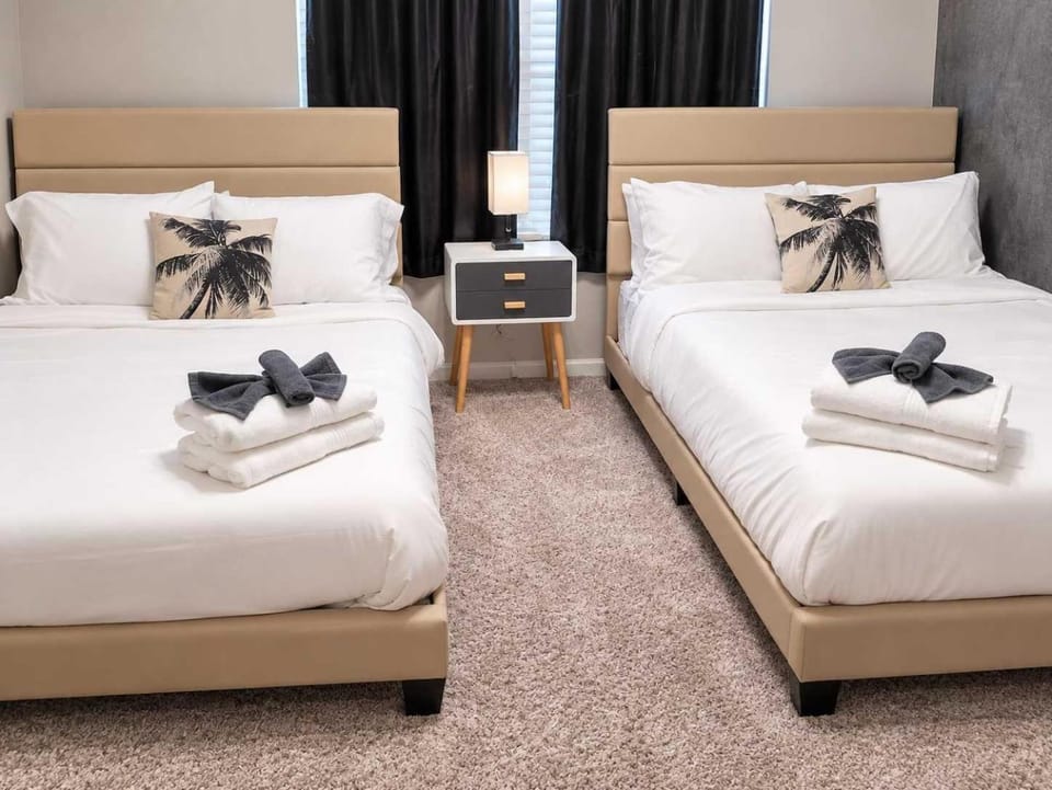 Modern Dallas Stay Near Love Field and Pool Apartment in Dallas