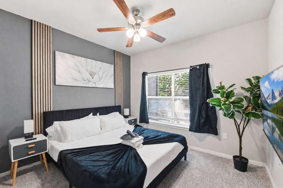 Spacious Dallas 2BR Near Downtown & Love Field Apartment in Dallas