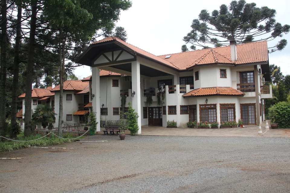Property building, Facade/entrance, Day