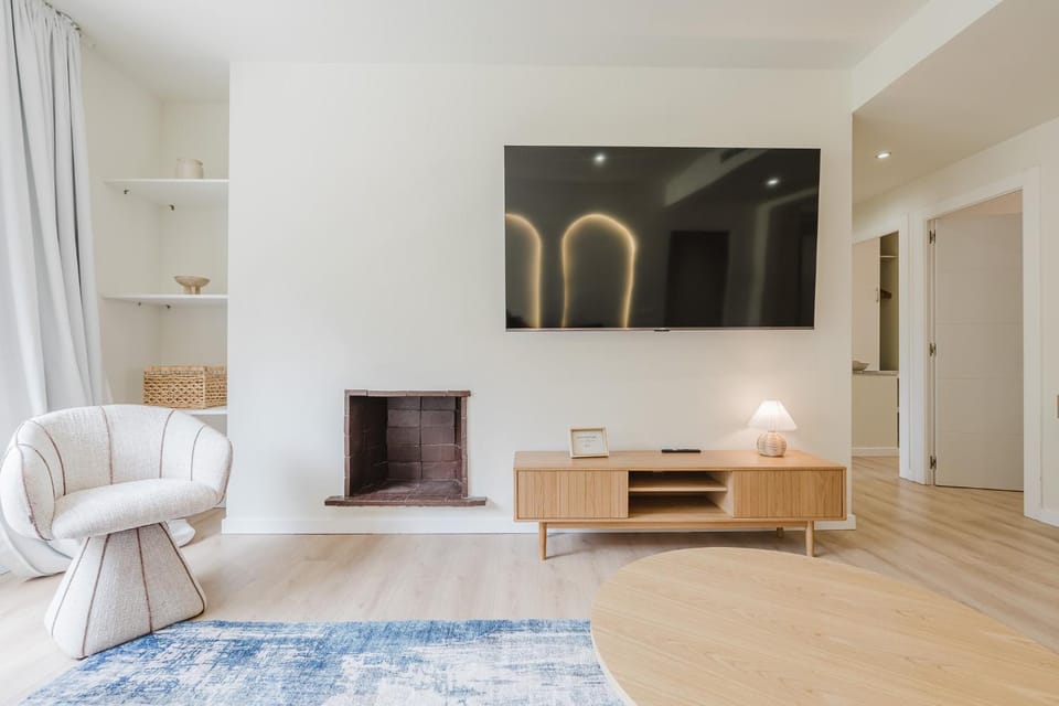 Communal lounge/ TV room, Living room