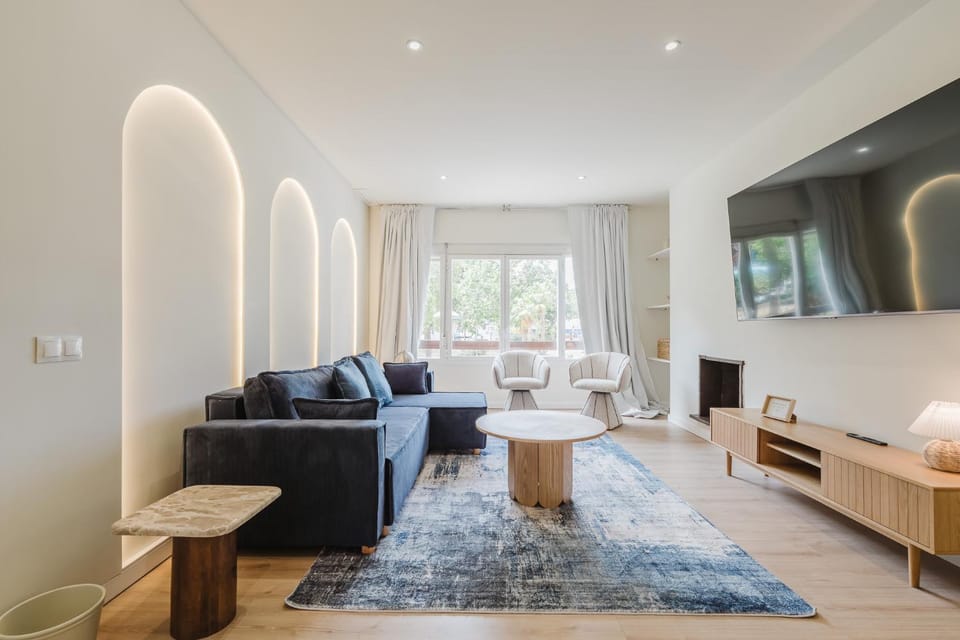 Communal lounge/ TV room, Living room
