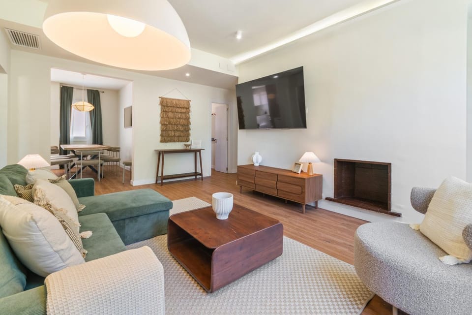 Communal lounge/ TV room, Living room