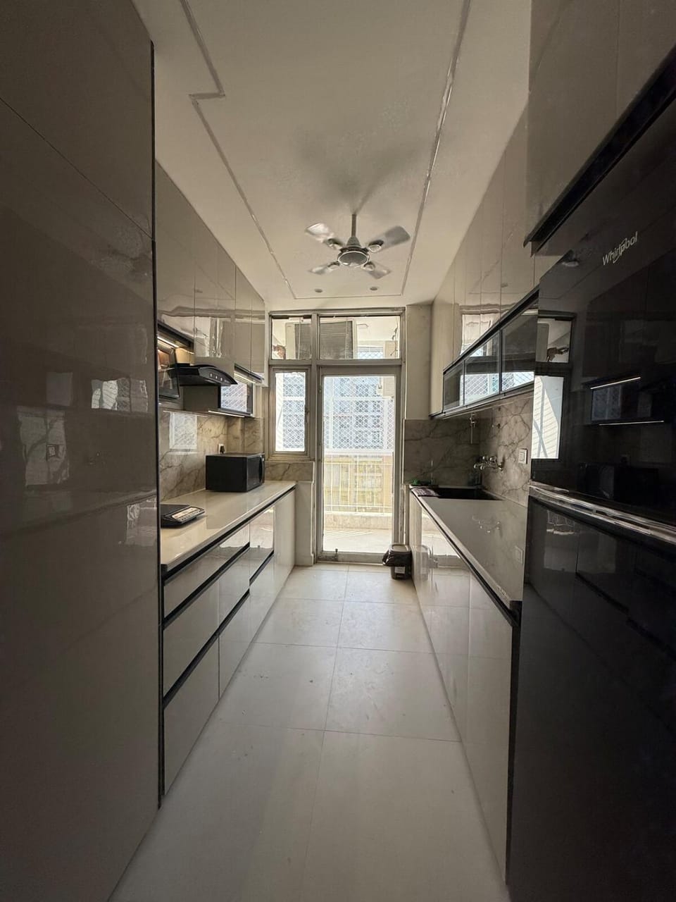 Zivora By Vaayu Sanctum 3BHK 10 min from The Taj Mahal Apartment in Agra