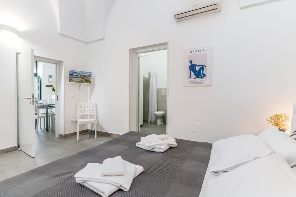 Bathroom, Bedroom