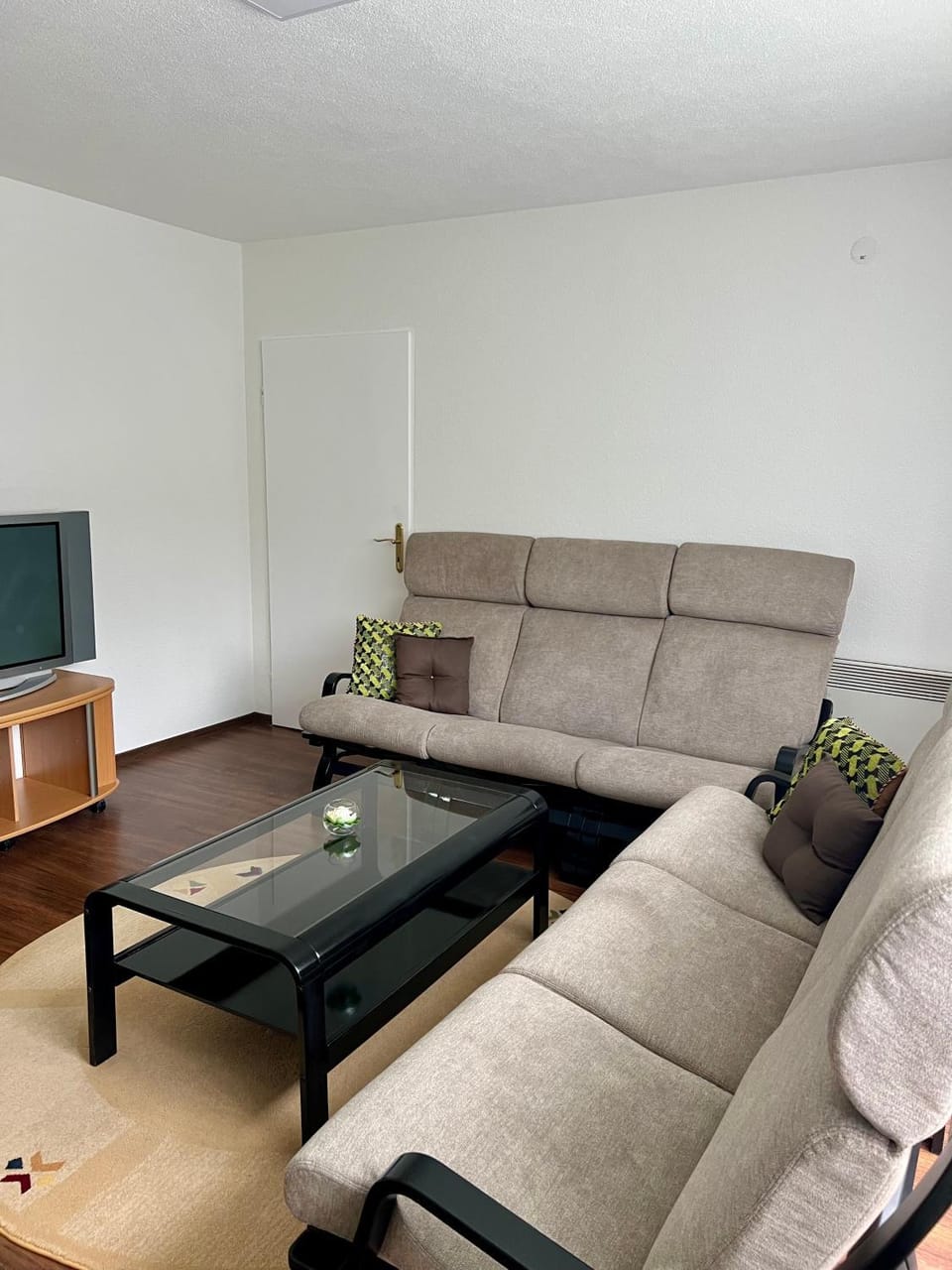 Communal lounge/ TV room, TV and multimedia, Living room, Seating area