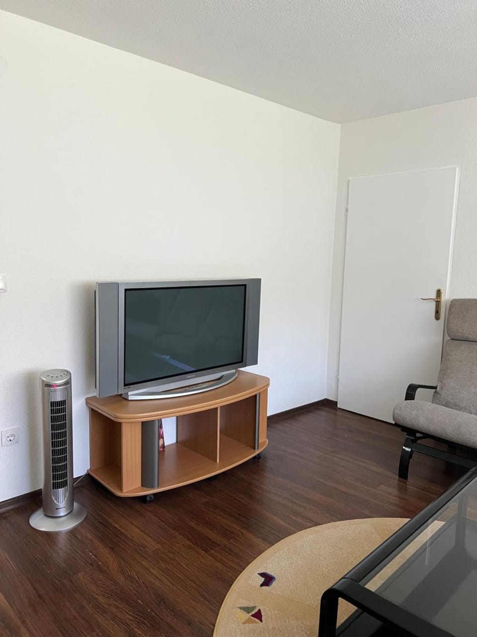 Communal lounge/ TV room, TV and multimedia, Living room, Seating area