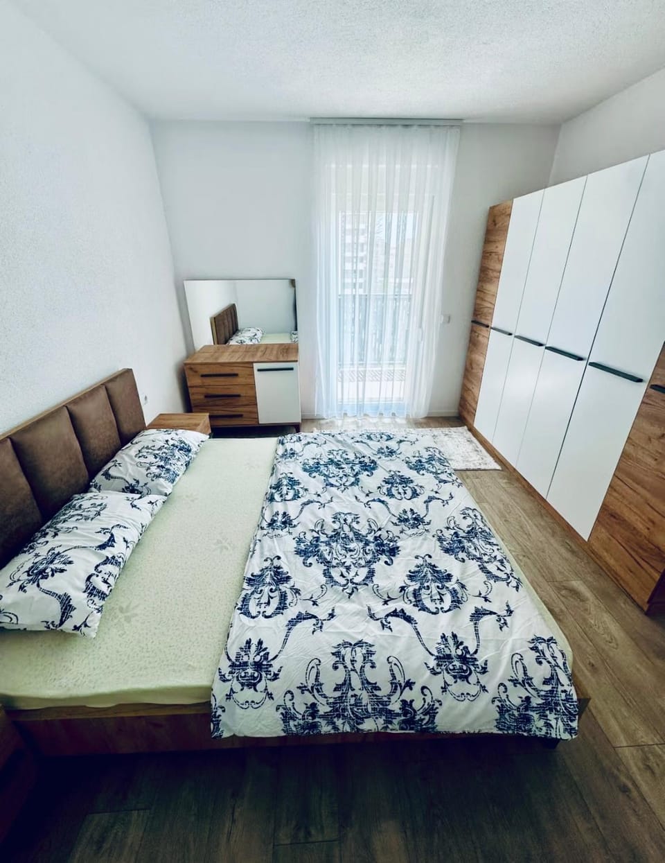 Apartamenti Arisi ka 3 dhoma gjumi me 2 banjo te kompleksi Nderimi Ferizaj Apartment in North Macedonia
