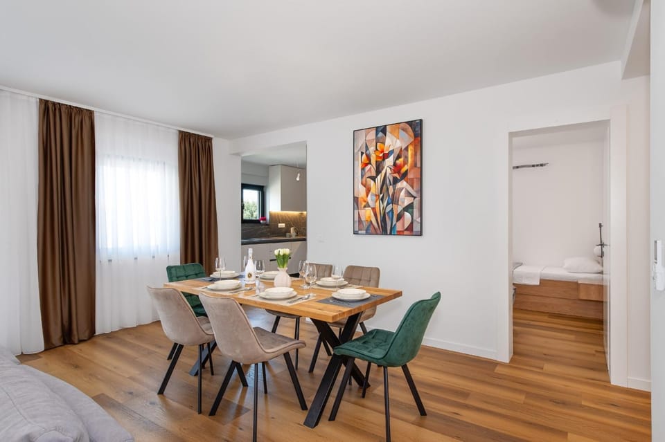 Kitchen or kitchenette, Living room, Seating area
