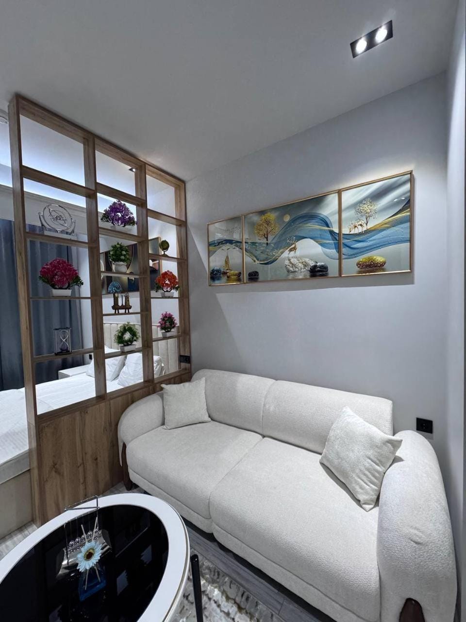 22F Studio Modera Towers Apartment in Europe