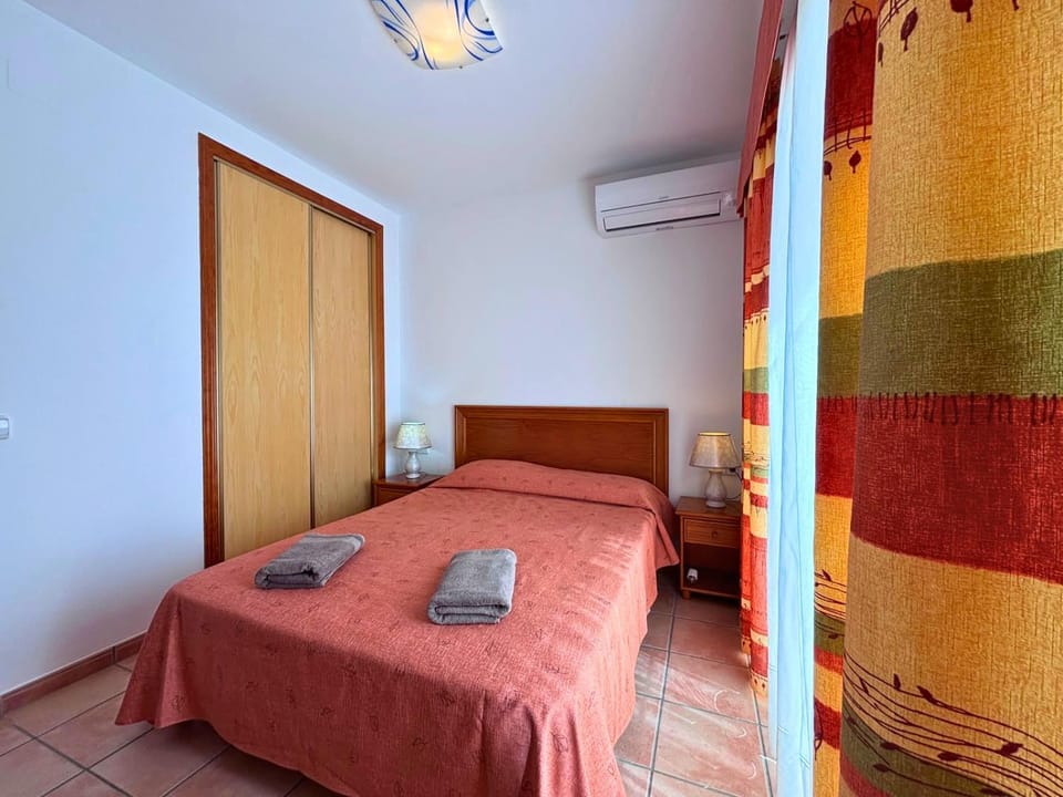 Bed, Photo of the whole room, Bedroom, towels, air conditioner