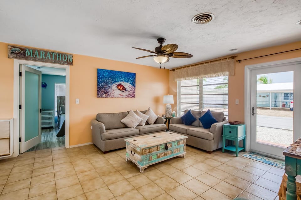 MA105 Casa Palmera House in Marathon