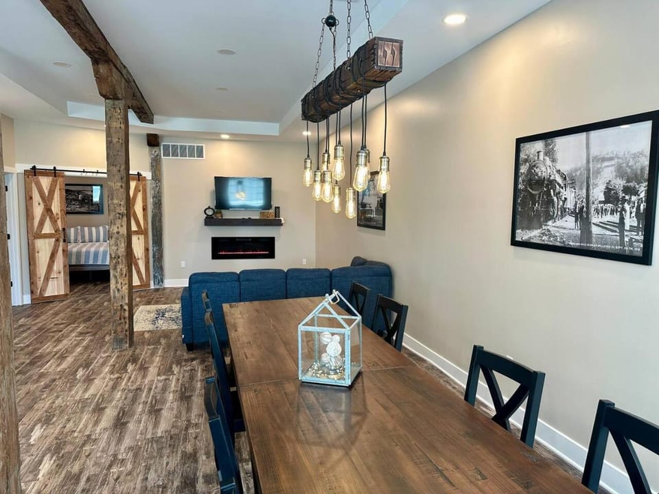 River Stone Villa - 2Bedroom/2Bath - No Step Entry Villa in Bellevue