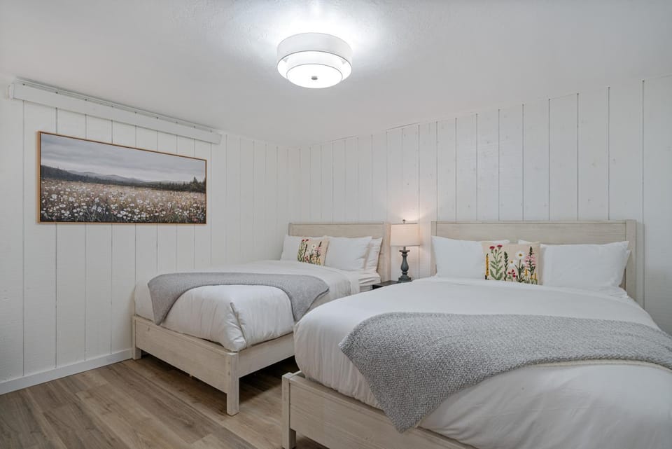Bed, Bedroom