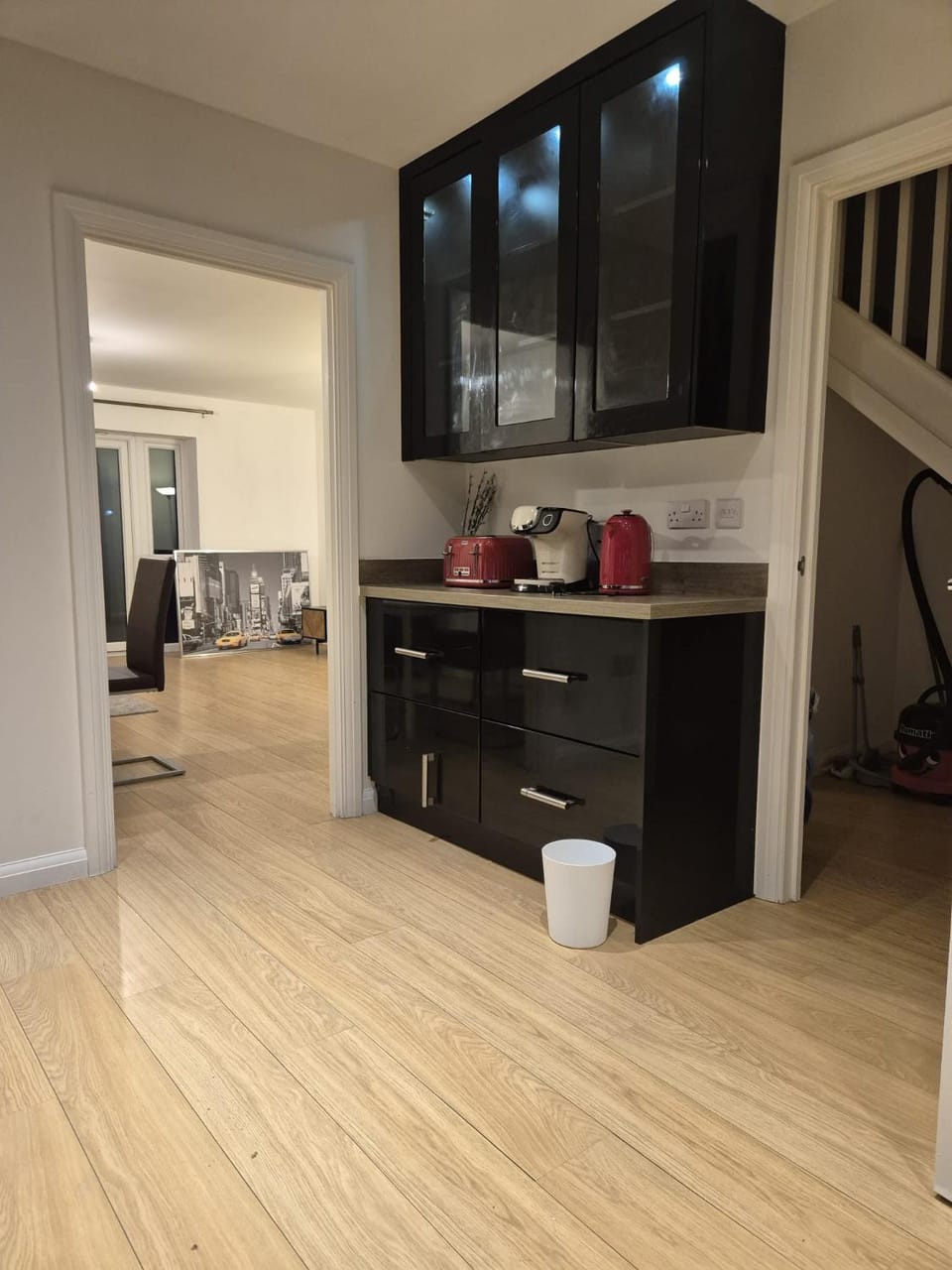 Coffee/tea facilities, toaster, kitchen