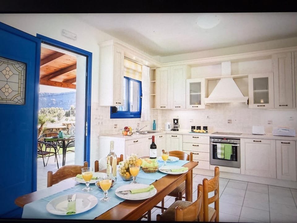 Spacious villa large swimming pool Villa in Anguilla