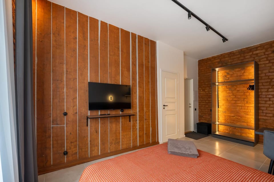 TV and multimedia, Photo of the whole room, Evening entertainment, Bedroom, wardrobe