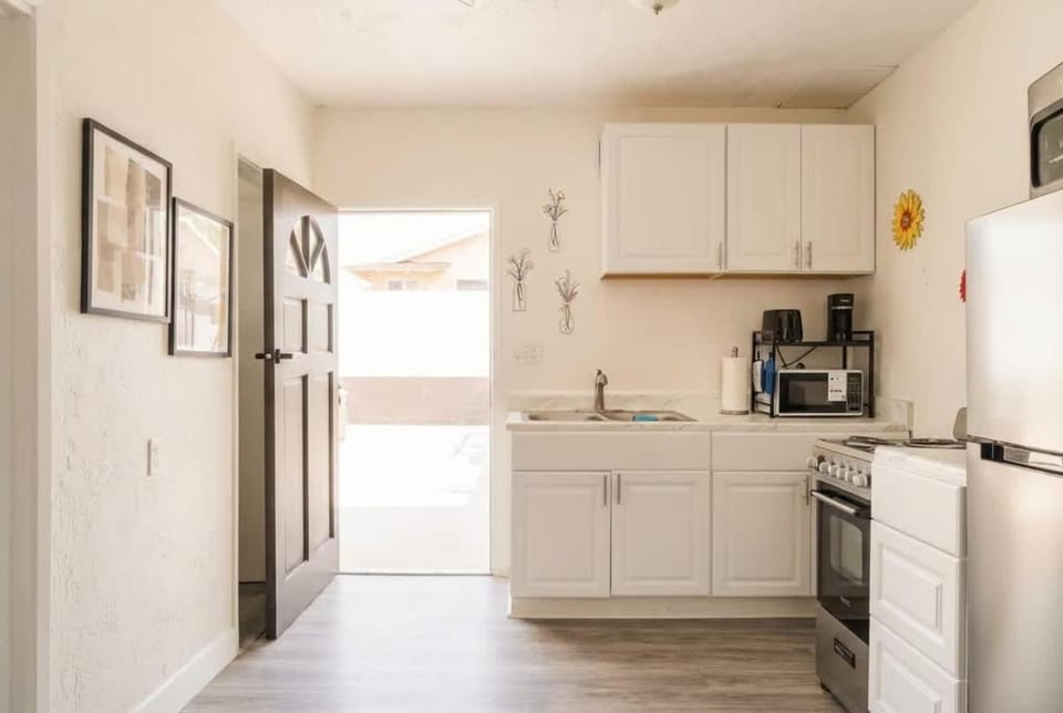Casita Guest House Kitchenette 1 Free Parking House in Lemon Grove