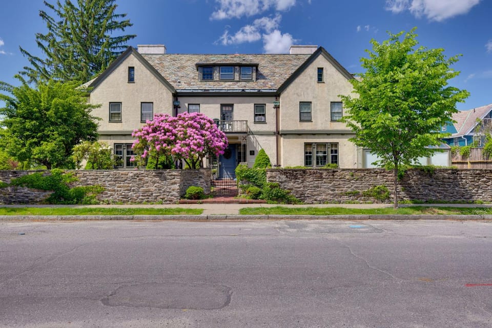 A Timeless Retreat at Historic Crompton House House in Worcester