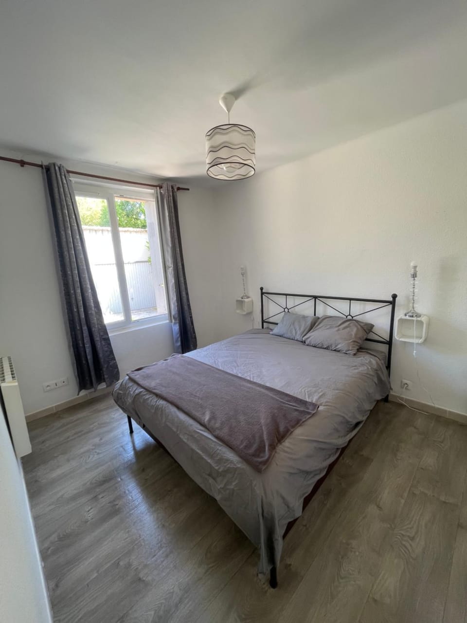 PeaceRoom Vacation rental in L'Isle-sur-la-Sorgue