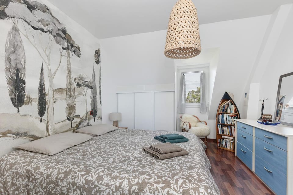 Living room, Bedroom