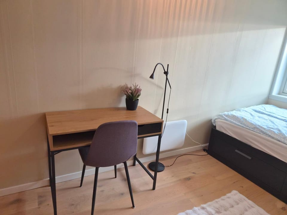 Room in beautiful 2BR Sea View Apartment - Balcony Apartment in Bergen