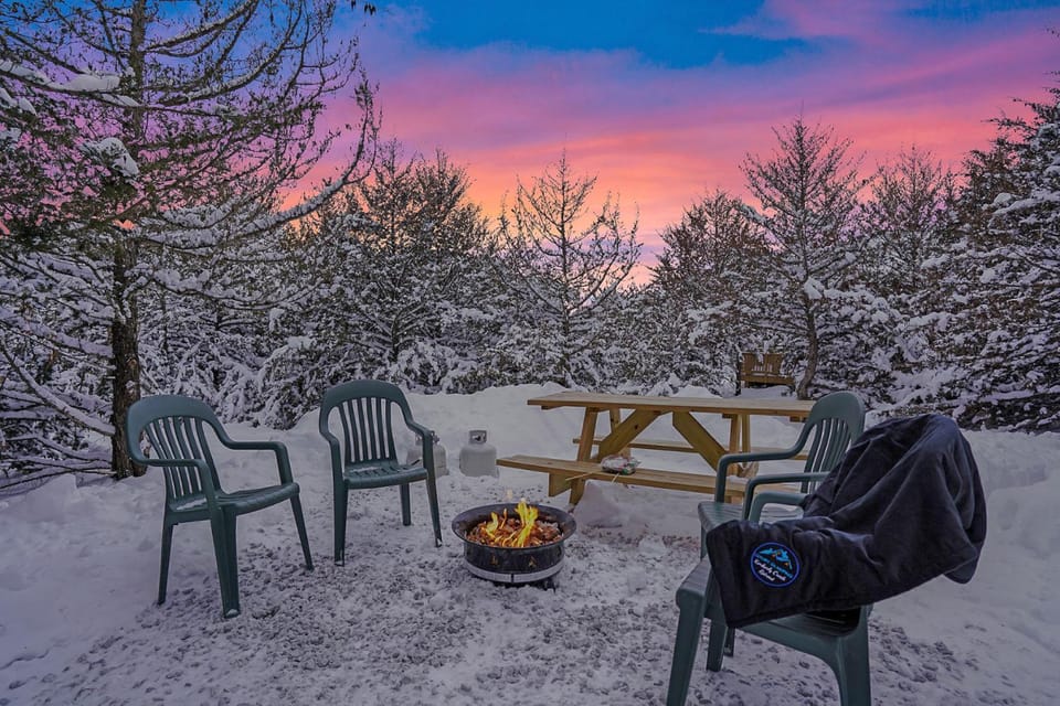 Natural landscape, Winter, View (from property/room), Seating area, Location, Sunset
