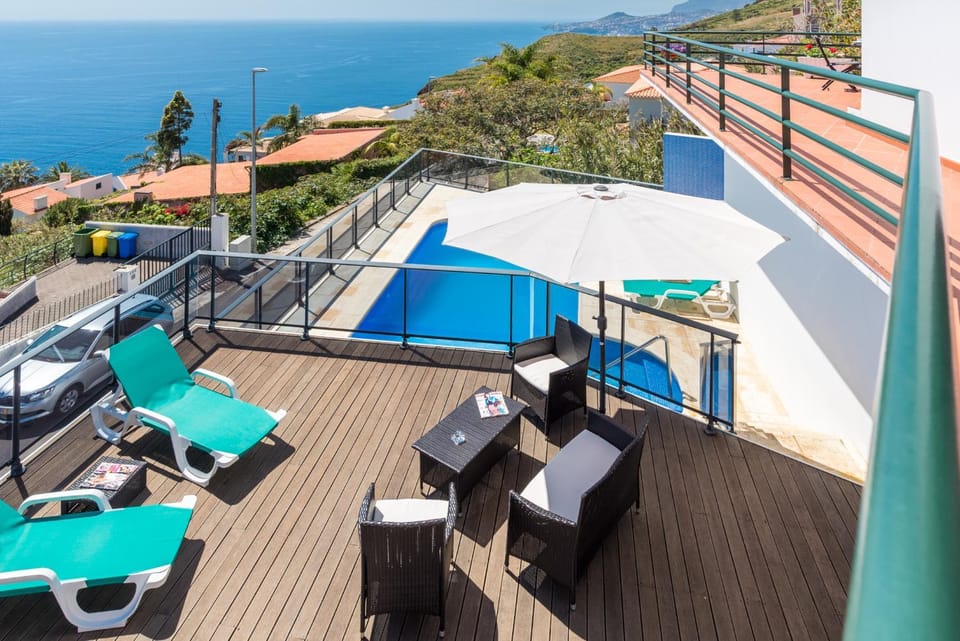 Balcony/Terrace, Pool view, Swimming pool, Swimming pool