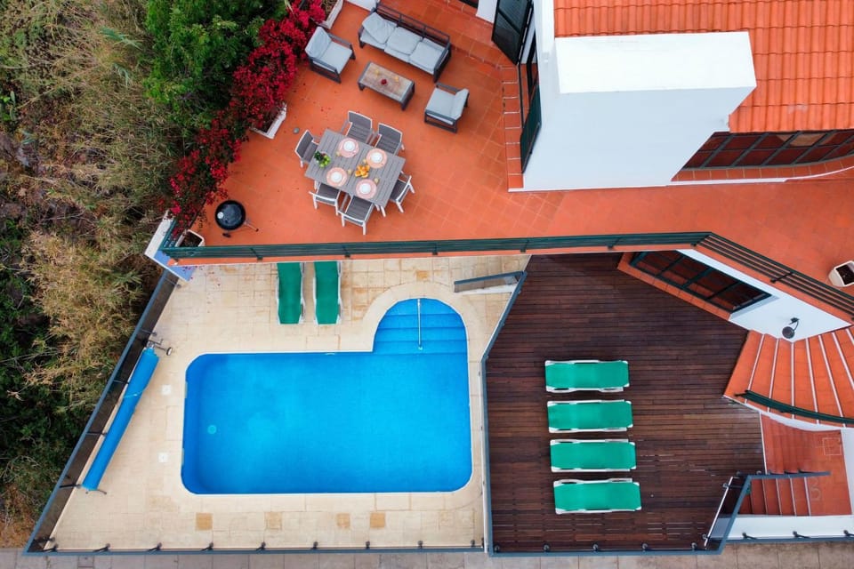 Vivenda da Esquina - Pool & Sea view by LovelyStay House in Caniço