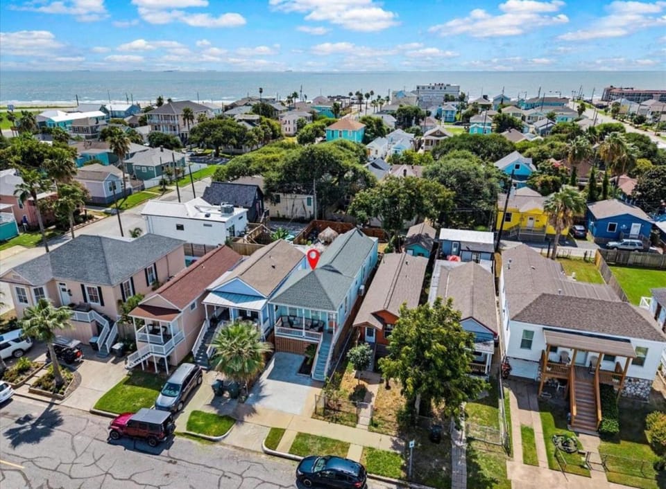 Blue Heron Cottage House in Galveston Island