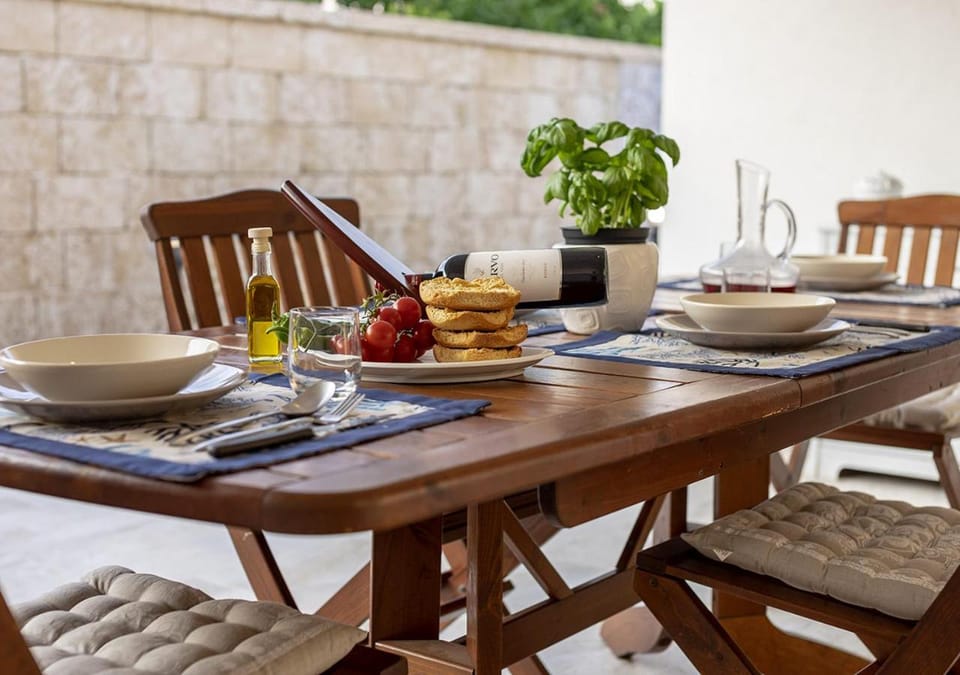 Patio, Garden, Dining area