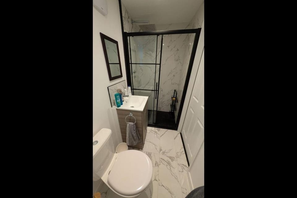 Shower, Toilet, Bathroom
