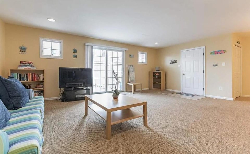 Spacious 3BR Condo Near Wildwood Boardwalk & Beaches Apartment in Wildwood