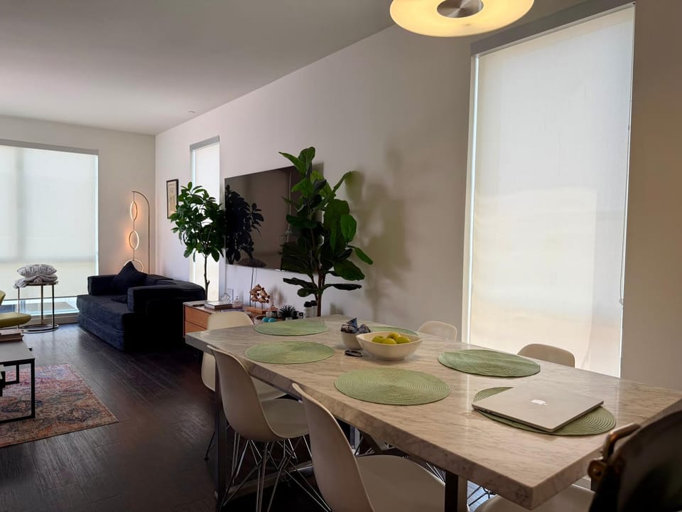 Huge Santa Monica Penthouse 4 blocks fr Ocean Apartment in Santa Monica