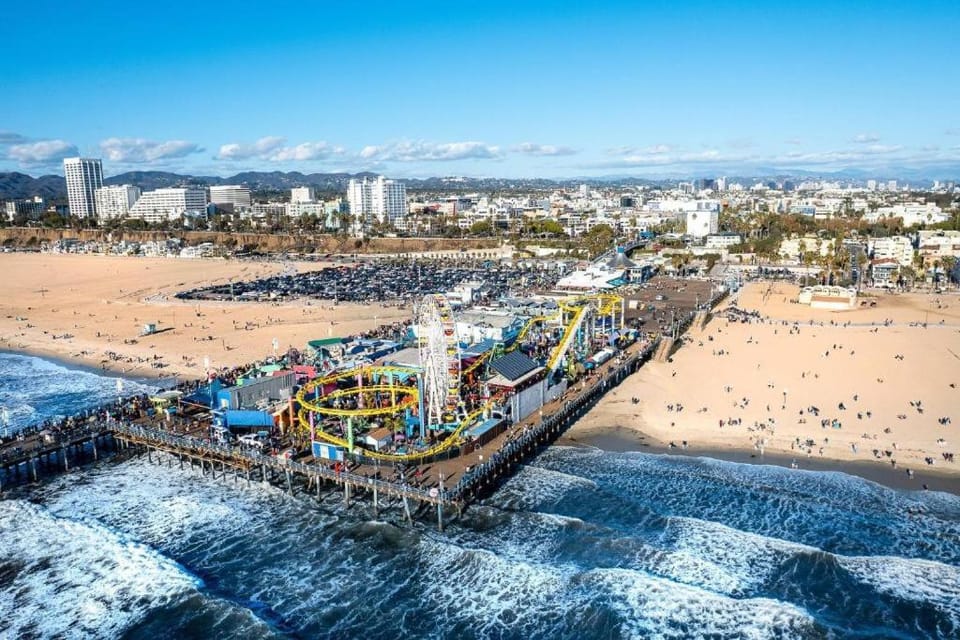 Huge Santa Monica Penthouse 4 blocks fr Ocean Apartment in Santa Monica