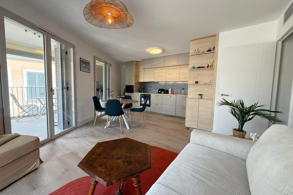 Appartement neuf - terrasse & parking 2 chambres Apartment in Antibes