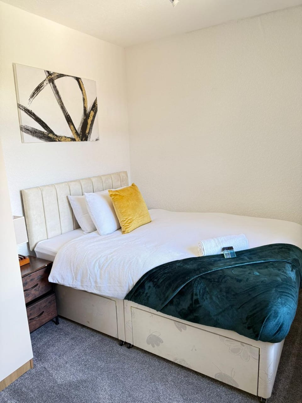 4BR Pridmore Residence, Garden & Free Parking Apartment in Coventry