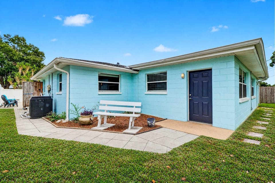License to Chill House in Largo