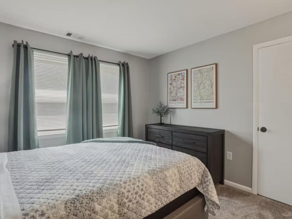 Bed, Bedroom