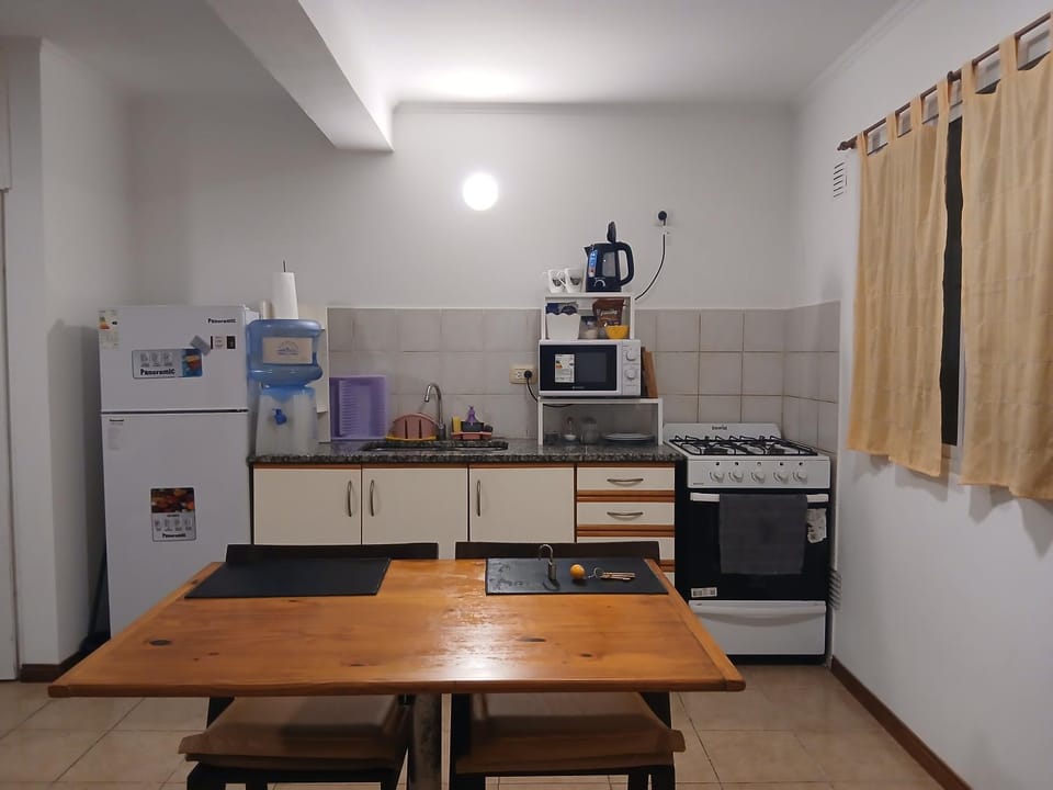 Kitchen or kitchenette, Dining area, oven, stove