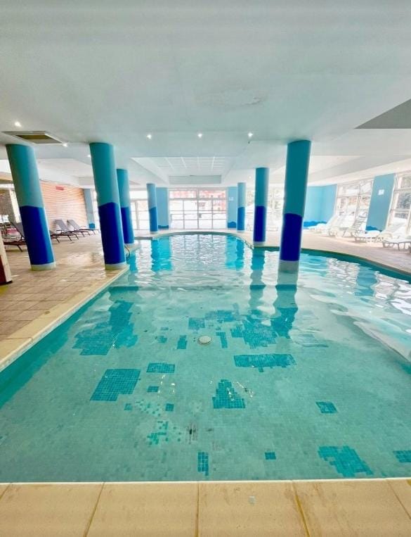 Steam room, Swimming pool